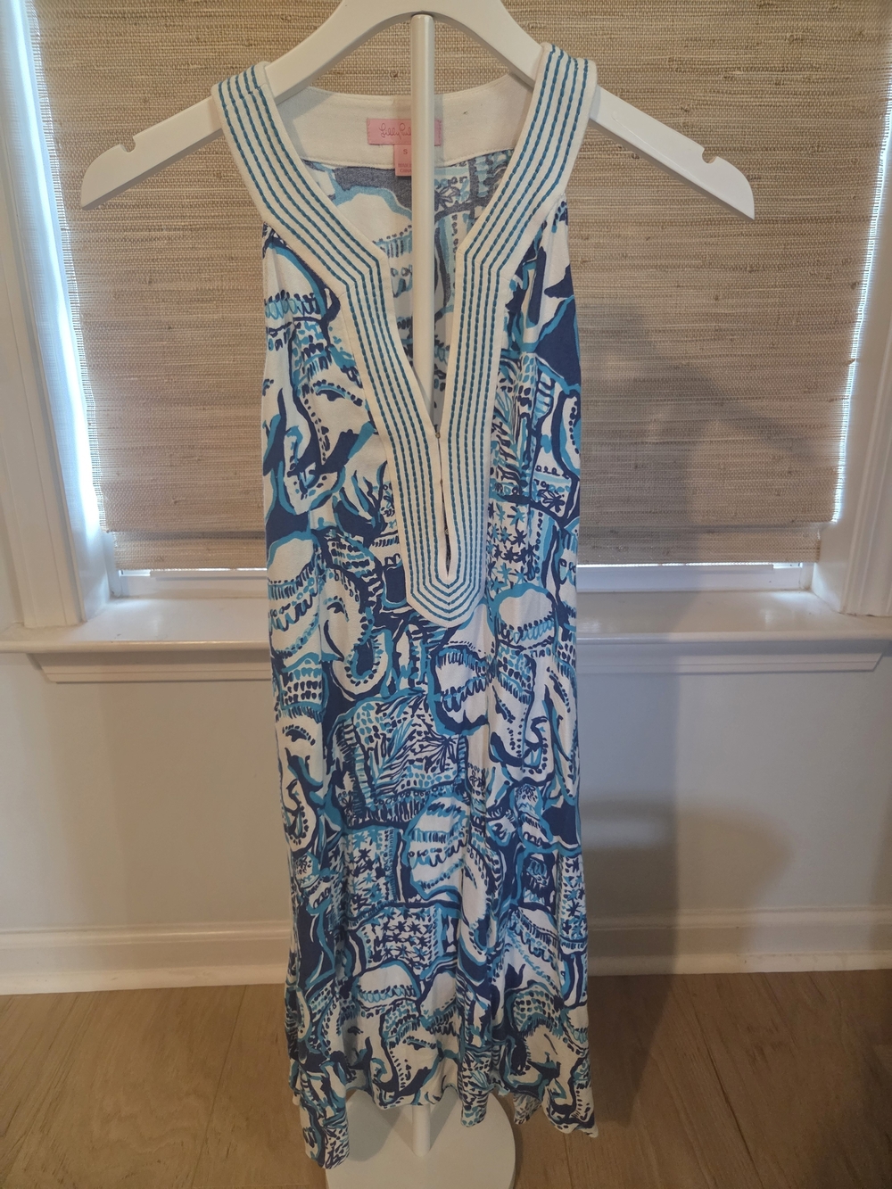 Lilly Pulitzer Blue and White Sleeveless V-Neck Trapeze/Swing Dress